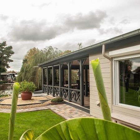 Prachtige Chalet Wabi Sabi Aan Het Water! Geel Esterno foto